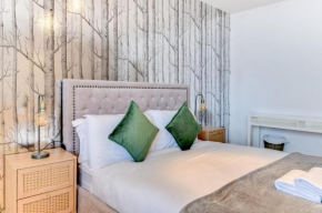 Cozy House with Complimentary Parking Close to the Seafront